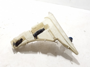 AUDI A6 C8 (2018–2025) Réservoir lave-glace avant 4K0955451F - 3