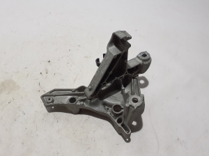 RENAULT Trafic lV (2022–2026) Engine bracket 648607782R - 3
