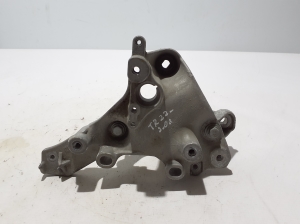 RENAULT Trafic lV (2022–2026) Engine bracket 648607782R - 4