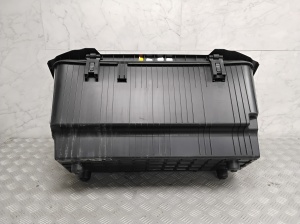 Storage box under the hood - 4KE863362B