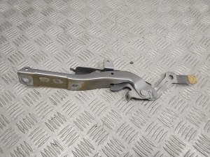 Peugeot 2008 P24 (2019–2026) Hood hinge 9839901380 - 3