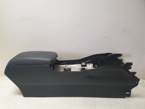 Center console - 84681P2000