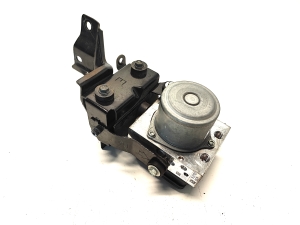 NISSAN Leaf II (2017–2026) ABS bloks un tā detaļas 476605SD0C - 5