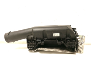 Mercedes Benz C-Class 205 (2014–2021) Luftfiltergehäuse A2740901701 - 4