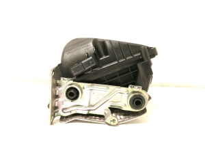 Mercedes Benz C-Class 205 (2014–2021) Luftfiltergehäuse A2740901701 - 7