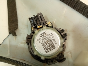 AUDI A3 8V (2012–2020) Esipiilari siseviimistlus klaasi juures 8V5867233A - 2