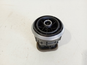 AUDI A3 8V (2012–2020) Armatuurlaua ventilatsioonivõred 8V0820901C - 3
