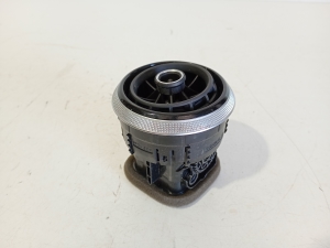 AUDI A3 8V (2012–2020) Armatuurlaua ventilatsioonivõred 8V0820901C - 5
