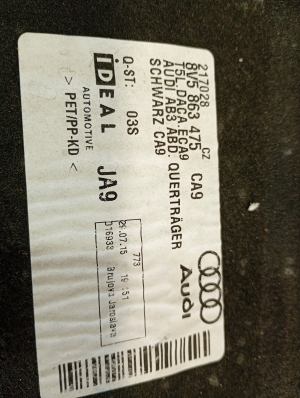 AUDI A3 8V (2012–2020) Pakiruumi sisemuse muu osa 8V5863475 - 3