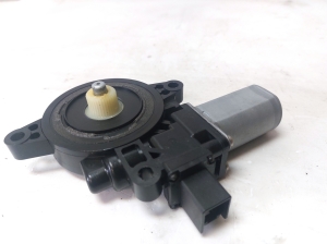 Rear side door window regulator motor - D6515858X