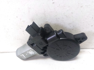 Mazda CX-5 (2011–2017) Front door window regulator motor D6515958X - 2