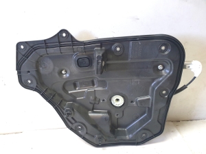 Mazda CX-5 (2011–2017) Aizmugurējo durvju logu pacēlājs KD537397X - 4