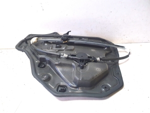 Mazda CX-5 (2011–2017) Aizmugurējo durvju logu pacēlājs KD537297X - 4