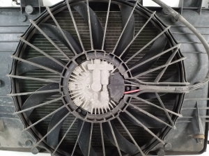 Tesla Model X X (2015–2026) Radiaatorite komplekt ja selle osad - 7
