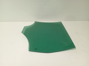 Volkswagen Passat B6 (2005–2010) Rear side door glass - 2