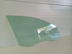 Vitre de porte avant