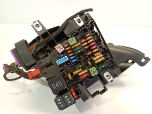 AUDI A3 8V (2012–2020) Kaitsmekarp salongis 5Q0937615C - 4