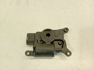AUDI A3 8V (2012–2020) Salongi soojenduse klapi mootor 5Q0907511A - 2