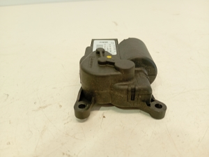 AUDI A3 8V (2012–2020) Salongi soojenduse klapi mootor 5Q0907511A - 4