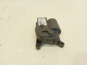 AUDI A3 8V (2012–2020) Salongi soojenduse klapi mootor 5Q0907511D - 2