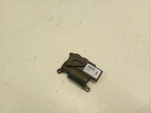 AUDI A3 8V (2012–2020) Salongi soojenduse klapi mootor 5Q0907511D - 4