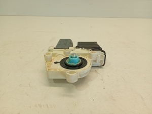 Volkswagen Passat B6 (2005–2010) Rear side door window regulator motor 3C9959703 - 4