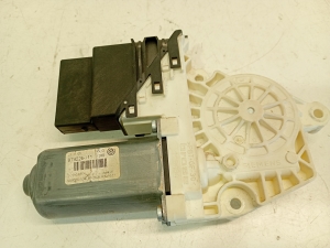 Volkswagen Passat B6 (2005–2010) Hinterer Seitentür-Fensterhebermotor 3C9959704 - 5