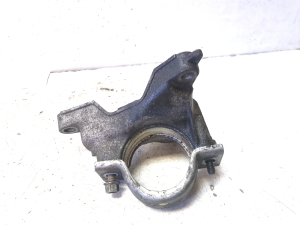 Mazda CX-5 (2011–2017) Front drive shaft bracket - 2