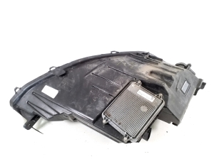 Tesla Model S S (2012–2026) Scheinwerfer und seine Teile 105357400E - 3