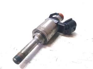 Mazda CX-5 (2011–2017) Fuel injector PE0113250B - 4