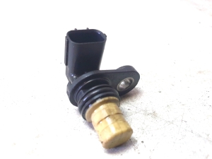 Mazda CX-5 (2011–2017) Crankshaft position sensor PE0118221 - 2