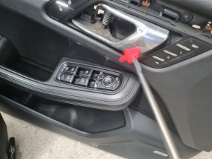 Porsche Macan (2014–2026) Interior and its parts - 9
