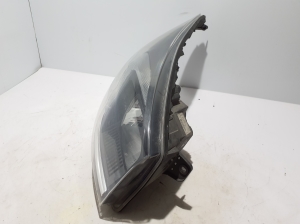 Opel Vivaro B (2014–2019) Headlight 260107798R - 3