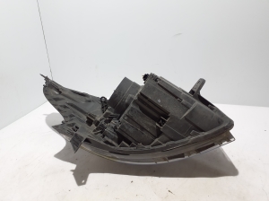 Opel Vivaro B (2014–2019) Scheinwerfer vorne 260605859R - 2