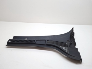   Windlaufverkleidung (Scheibenwischerabdeckung)  - 3T0819415A 