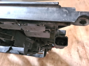 BMW 5 SERIES F11 (2010–2017) Dzesēšanas ventilators un tā daļas 17899010 - 4