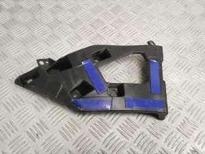 Rear bumper bracket - 86628HF100