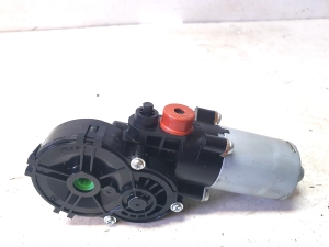 Kia Sorento (2014–2026) Front seat motor 88601L2000 - 5