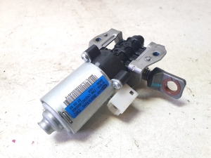 Kia Sorento (2014–2026) Front seat motor 886B5L1000 - 2