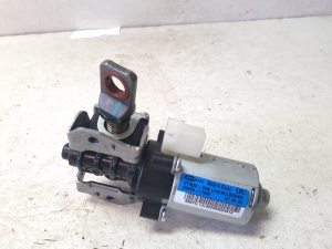 Kia Sorento (2014–2026) Front seat motor 886B5L1000 - 3