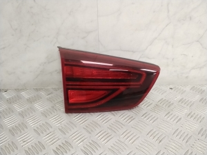 Tail light on trunk lid - 92403G5500
