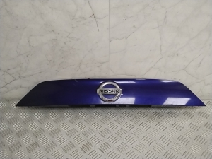 Trunk lid molding - 908104ESXX