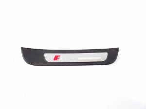 AUDI A7 (2010–2018) Inner sill trim 4G8853376 - 2