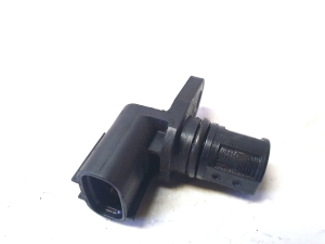 Suzuki Swift III (2004–2010) Nockenwellensensor 3322076G11 - 5