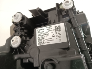 Polestar 4 I (2024–2026) Headlight 80029300 - 3