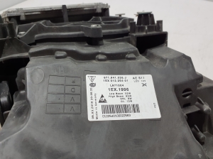 Porsche Panamera 971 (2016–2026) Esituli 971941035J - 3