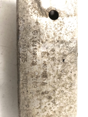 Mercedes Benz A-Class 176 (2012–2018) Esimese põiktala osa radiaatorite all A2466280229 - 2