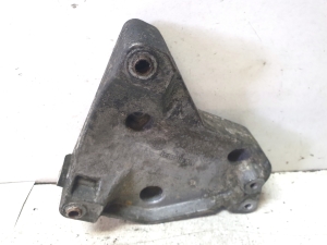Halter für Klimakompressor - 6455779986301