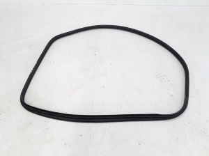  Rear side door sealing rubber 