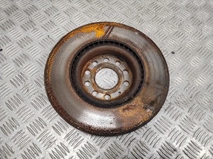 Volkswagen Touran III (2015–2026) Eesmine piduriketas 09977211 - 2